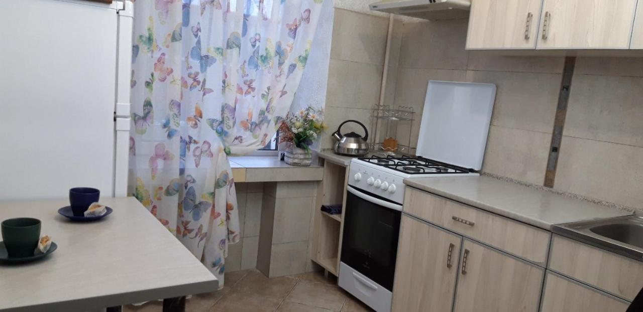 Apartment On Kamyanetskaya Street Хмельницкий Экстерьер фото